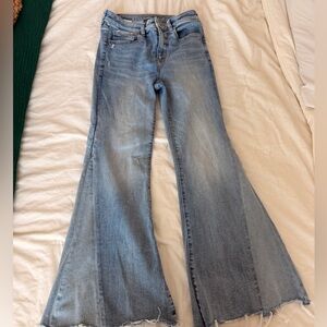 AE American Eagle Festival Flare Denim Jeans Size 8 Short Next Level Stretch